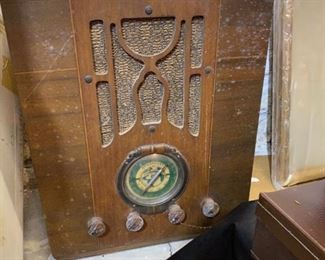 antique radio