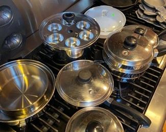 Salad master set with very little use--new condition