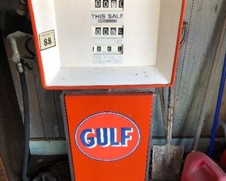 1960’s gas pump