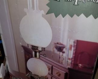 Brand new hurricane lamp. Newer out or used $10