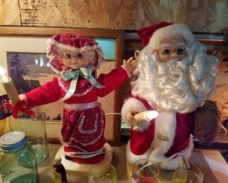 Light up / motion Santa and Mrs
$35 for the pair