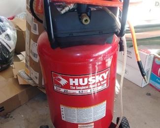 Husky 22 gal air compressor