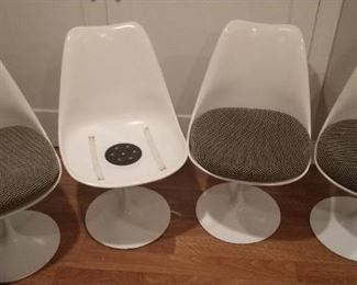 Original vintage 4 Knoll tulip chairs (missing one cushion) SOLD