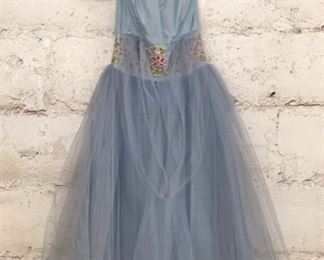 Lovely vintage party dress. 