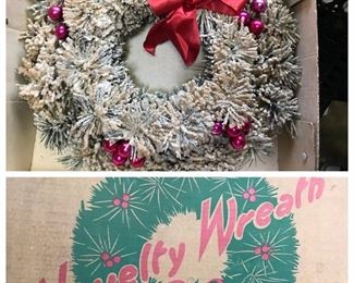 Vintage novelty wreath. Still in box. 