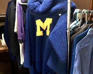 Great U of M bathrobe large size