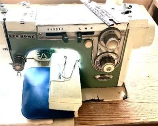 Professional sewing machine 