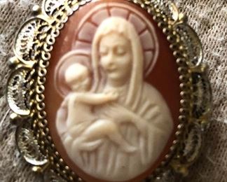 Antique cameo set in handmade sterling frame with the BLESSED VIRGIN MARY AND INFANT JESUS!
Exquisite! What a wonderful gift for a devout mom, wife, grandmother!
