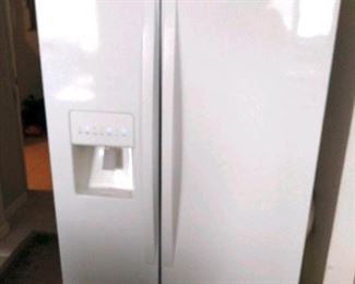 WHIRLPOOL FRENCH DOOR 5 year olds fridge with in door ice water and ice maker