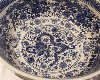Blue/white porcelain bowl
