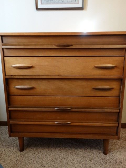 MCM Dresser
