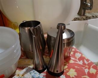Art Deco sale and Pepper
