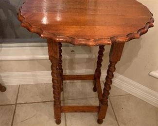 $245 WALNUT OCCASIONAL TABLE 31X36