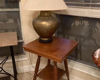 $150 SMALL RECTANGULAR OCCASIONAL SPINDLE TABLE 