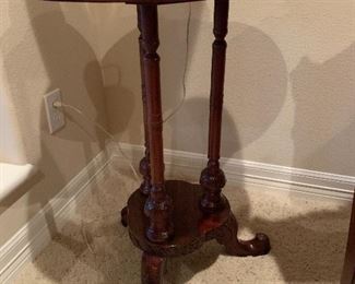 $225 INDONESIAN CLOVERLEAF TABLE