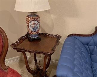 $575 PAIR OF ANTIQUE WOOD END TABLES  28X19X20