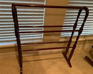 $200 QUILT RACK