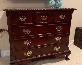 $280 TRADITIONAL 4 DRAWER SOLID WOOD CHEST