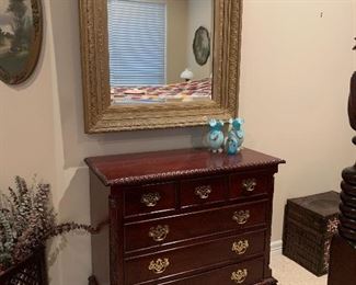 $280 TRADITIONAL 4 DRAWER SOLID WOOD CHEST