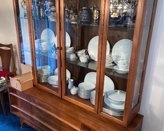 Young Manufacturing Co. 
China cabinet is SOLD
Table and chairs $825