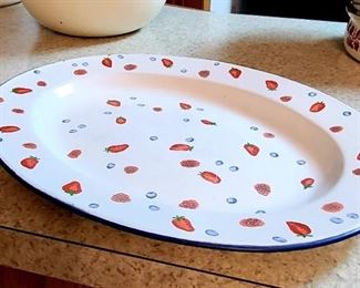 Porcelain over metal serving plate