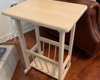 Small white side table $30  Text 850-781-6887