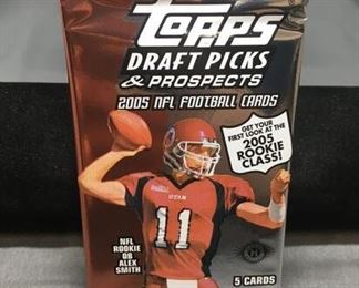 Factory Sealed Topps 2005 Draft Picks & Prospects NFL Football Hobby 5 Card Pack - Rodgers RC?