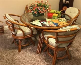 Cool Rattan Table with Glass Top & 4 Chairs