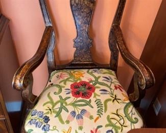 #9Tortoise Shell Faux Finish Queen Anne Style Chairs (4) w/crewel seats $300