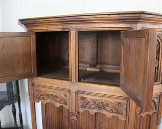 2. Extra view...📌 European Hunters cabinet heavily carved 57.5” X 54” X 18.5