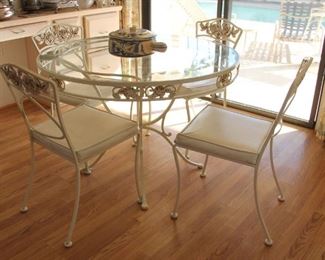 80. $300.00. Iron Patio set (indoors) table 29” X 42”
Woodard style wrought iron patio set. It's always been indoors.
