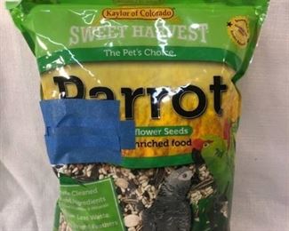 Kaylor Sweet Harvest Vitamin Enriched Parrot with Sunflower Pet Bird Food 4 lbs Expiration Date Not Found