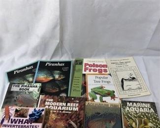 Lot of 10 Informational Books about Various Animals Fish and Frogs Location Plastic Shelf X