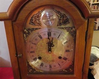 Vintage Tempus Fustle Clock