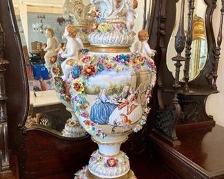 Beautifully detailed Meissen urn
