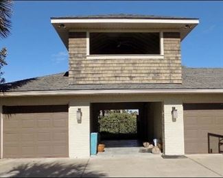 8' Garage Doors with openers $250 with or without the openers.