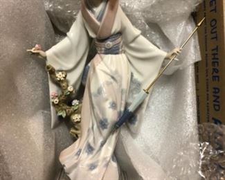 Lladro "Teruko"