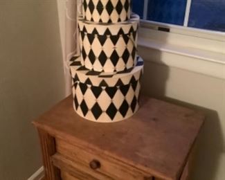 Pine end table . 1 of 2