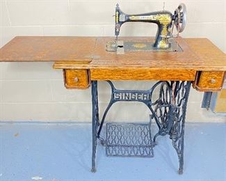 Antique Singer Sewing Machine & Table