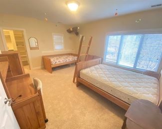 Single Over Full Wooden Bunk Bed Bedroom Set