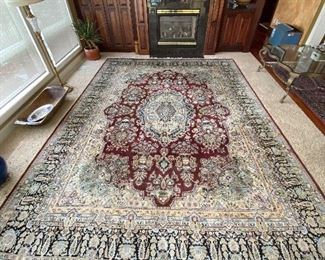 14'x10' Hand Made Oriental Rug