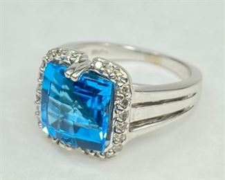 10K Gold Ring w/ Stone & 24 Diamonds 8.3g