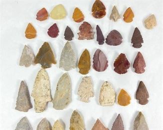 (35) Antique Native American Stone Arrowheads