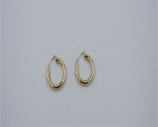 Lot 126
14K small Gold hoop Earrings