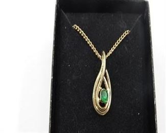 Lot 141
Drop necklace with gemstone