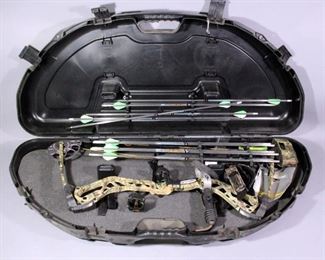 Bowtech Diamond Edge SB-1 Compound Bow, 26" Draw Length, With Manual, Quiver, 10 Arrows, And Guards, In Plano Hard Case
