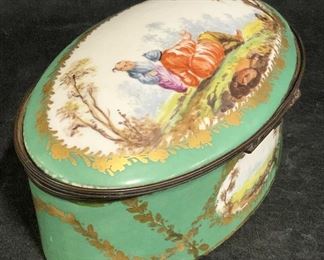 Antique HAND PAINTED Lidded Porcelain Trinket Box