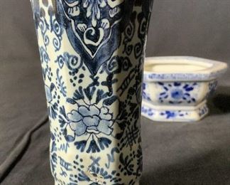 Lot 4 Asian blue and white Ceramic Vessels