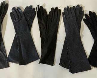 Lot 5 WomenÂ’s Gloves, Hermes, Saks, & More