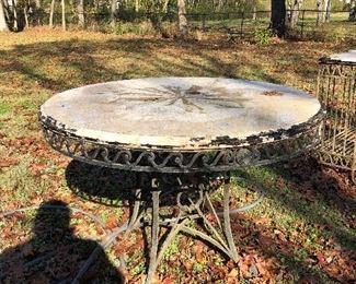 NOW $160. Round solid IRON table base. Dining table. Indoor or out. QUALITY piece that will last forever. Just needs new round piece of glass. Its 42 inches diameter.